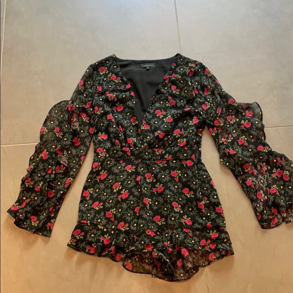 Majorelle floral plunge vneck romper size S
